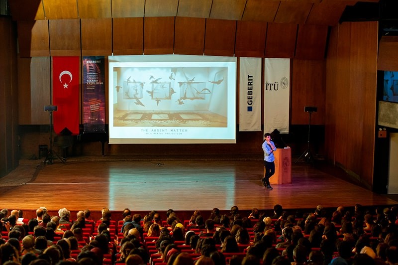 Çağdaş sanatın dünya çapındaki en önemli temsilcilerinden Edoardo Tresoldi İstanbul’daydı.