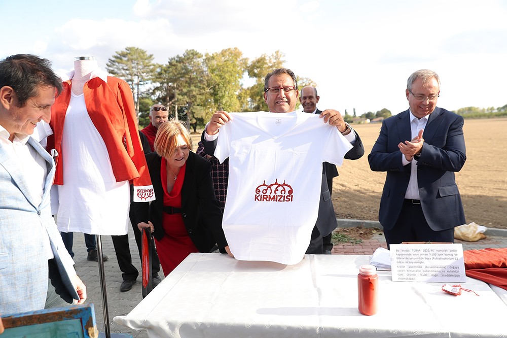 Edirne Kırmızısı'nın eşsiz rengi Kiğılı ile hasat günü şenliğinde yeniden hayat buldu