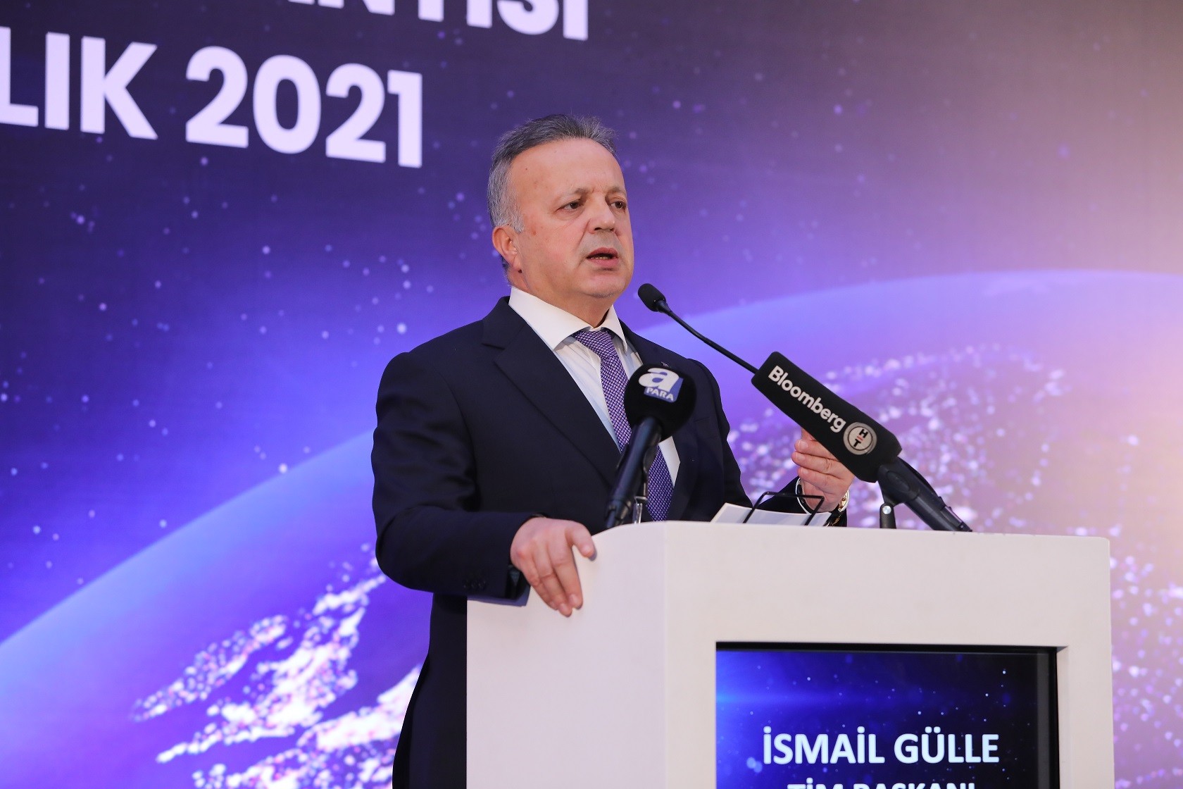 İstanbul Mobilya, Kâğıt ve Orman Ürünleri İhracatçıları Birliği’nin, sektör istişare toplantısında ihracatı yücelten gazeteci dostlarımıza ödüllerini takdim ettik